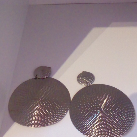 Silver earrings - Picture 2 of 3